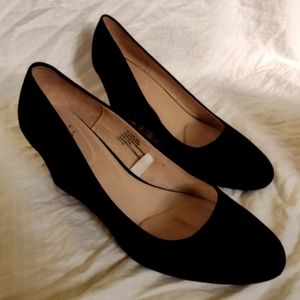 Black Wedge Pumps